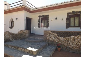 Country House in Cómpeta, for rent