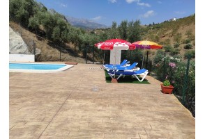 Country House in Sedella, for rent