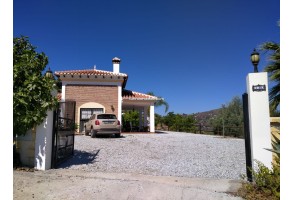 Country House in Cómpeta, for rent