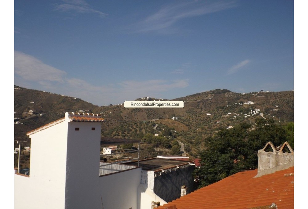 Town House in Canillas de...