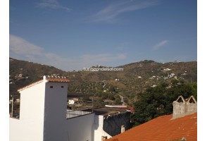 Town House in Canillas de Albaida, for rent