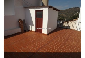 Town House in Canillas de Albaida, for rent