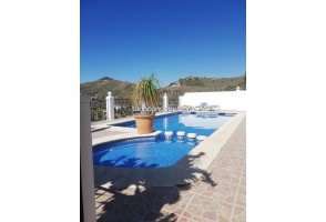 Country House in Canillas de Albaida, for rent