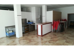 Commercial property in Cómpeta, for rent