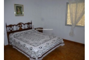 Town House in Canillas de Albaida, for rent