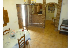 Town House in Canillas de Albaida, for rent