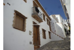 Town House in Canillas de Albaida, for rent