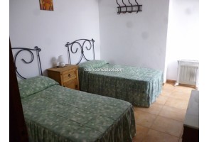 Town House in Canillas de Albaida, for rent