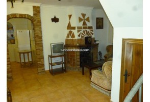 Town House in Canillas de Albaida, for rent