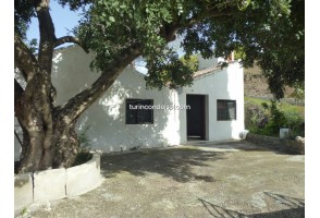 Country House in Cómpeta, Paraje de El Atajo, for sale