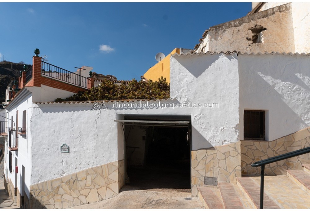 Town House in Archez, For Sale