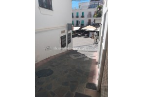 large 3 bedroom townhouse to rent with sea views