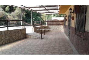 Commercial property in Árchez, for rent