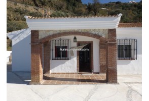 Country House in Cómpeta, for rent