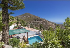 Wonderful house in "Cruz del Monte" Competa