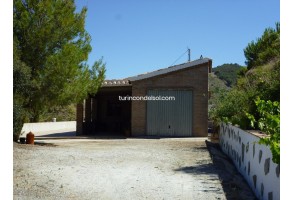 Country House in Canillas de Albaida, Barranco Tezones, for rent