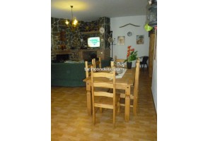 Country House in Sayalonga, for rent