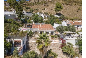 Wonderful house in "Cruz del Monte" Competa