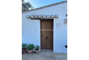 Beautiful Villa in Sedella with 2 outbuildings.