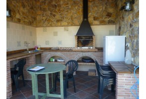 Country House in Sayalonga, for rent