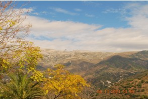 Beautiful house with Sierra view