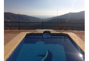 Country House in Sayalonga, Corumbela, for rent