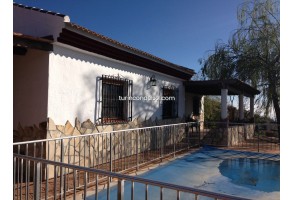 Country House in Cómpeta, Las Esparragueras, for rent